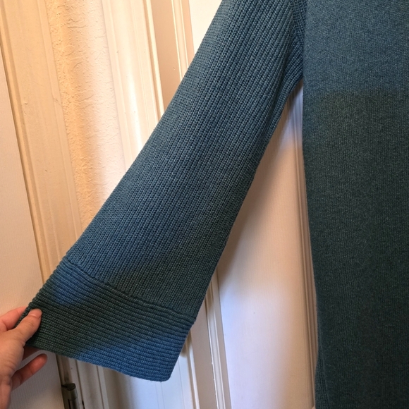 Womens LOFT Sweater - Picture 2 of 4